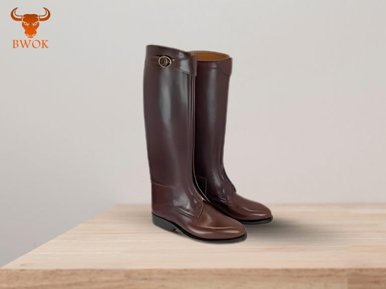 Long leather riding boots for equestrian use