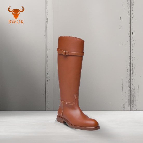 Brown casual style equestrian boots with leather finish for horseback riding – Bwok Store