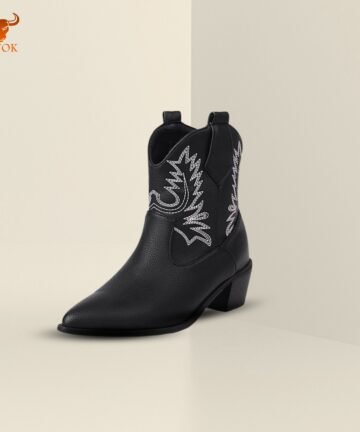 Black leather cowboy boots with embroidery – Bwok Store